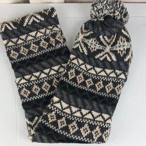 American Eagle Black and Cream Fairisle Knit Pompom Scarf